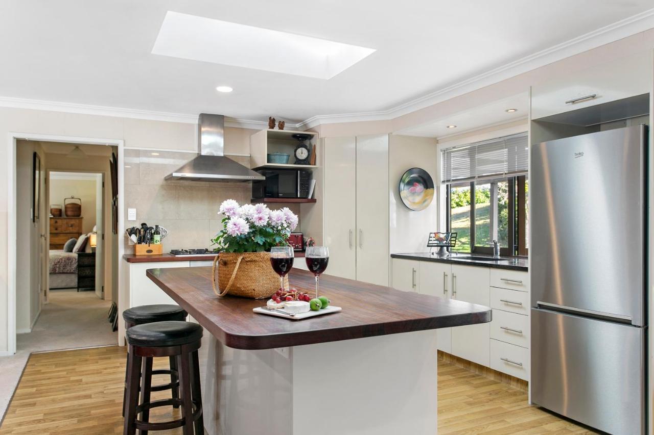 Lupin Lodge Bed & Breakfast Taupo Ngoại thất bức ảnh