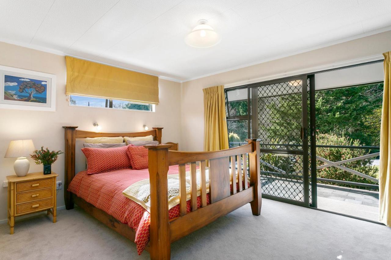 Lupin Lodge Bed & Breakfast Taupo Ngoại thất bức ảnh