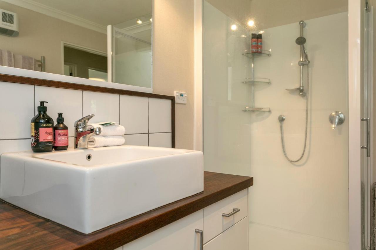 Lupin Lodge Bed & Breakfast Taupo Ngoại thất bức ảnh